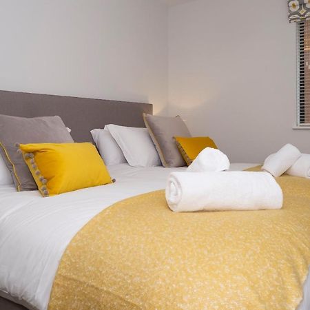 2 Putsborough - Luxury Apartment At Byron Woolacombe, Only 4 Minute Walk To Woolacombe Beach! Bagian luar foto
