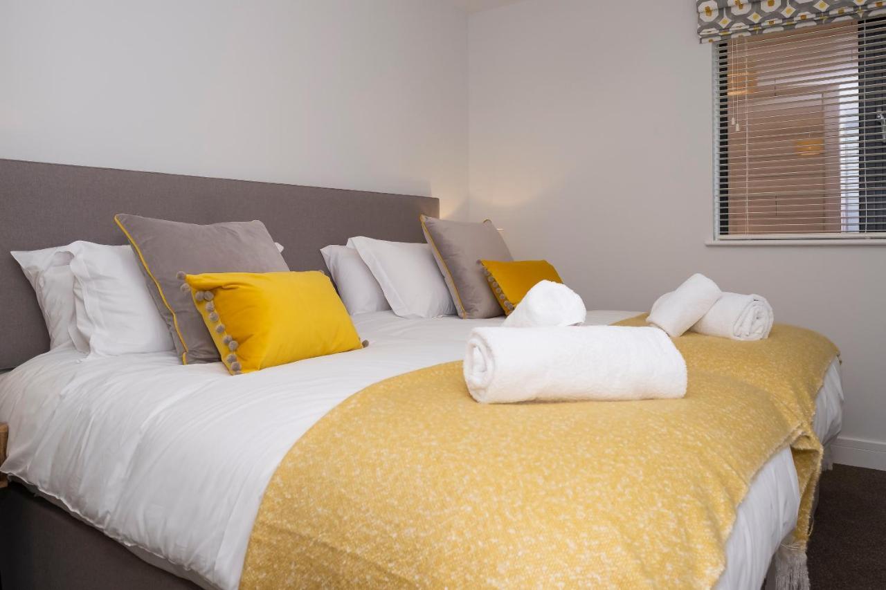 2 Putsborough - Luxury Apartment At Byron Woolacombe, Only 4 Minute Walk To Woolacombe Beach! Bagian luar foto