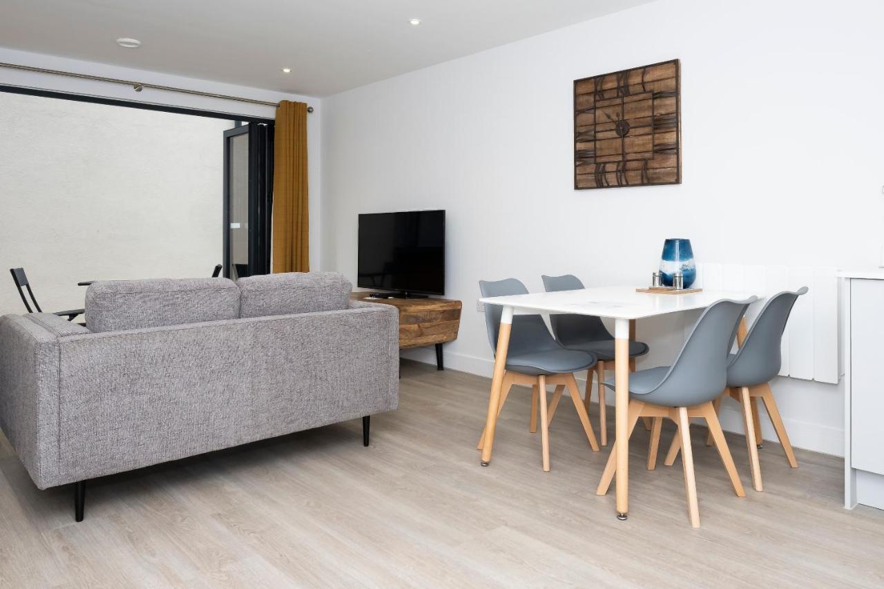 2 Putsborough - Luxury Apartment At Byron Woolacombe, Only 4 Minute Walk To Woolacombe Beach! Bagian luar foto