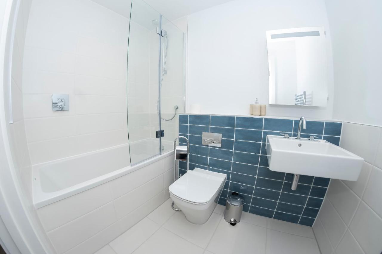 2 Putsborough - Luxury Apartment At Byron Woolacombe, Only 4 Minute Walk To Woolacombe Beach! Bagian luar foto