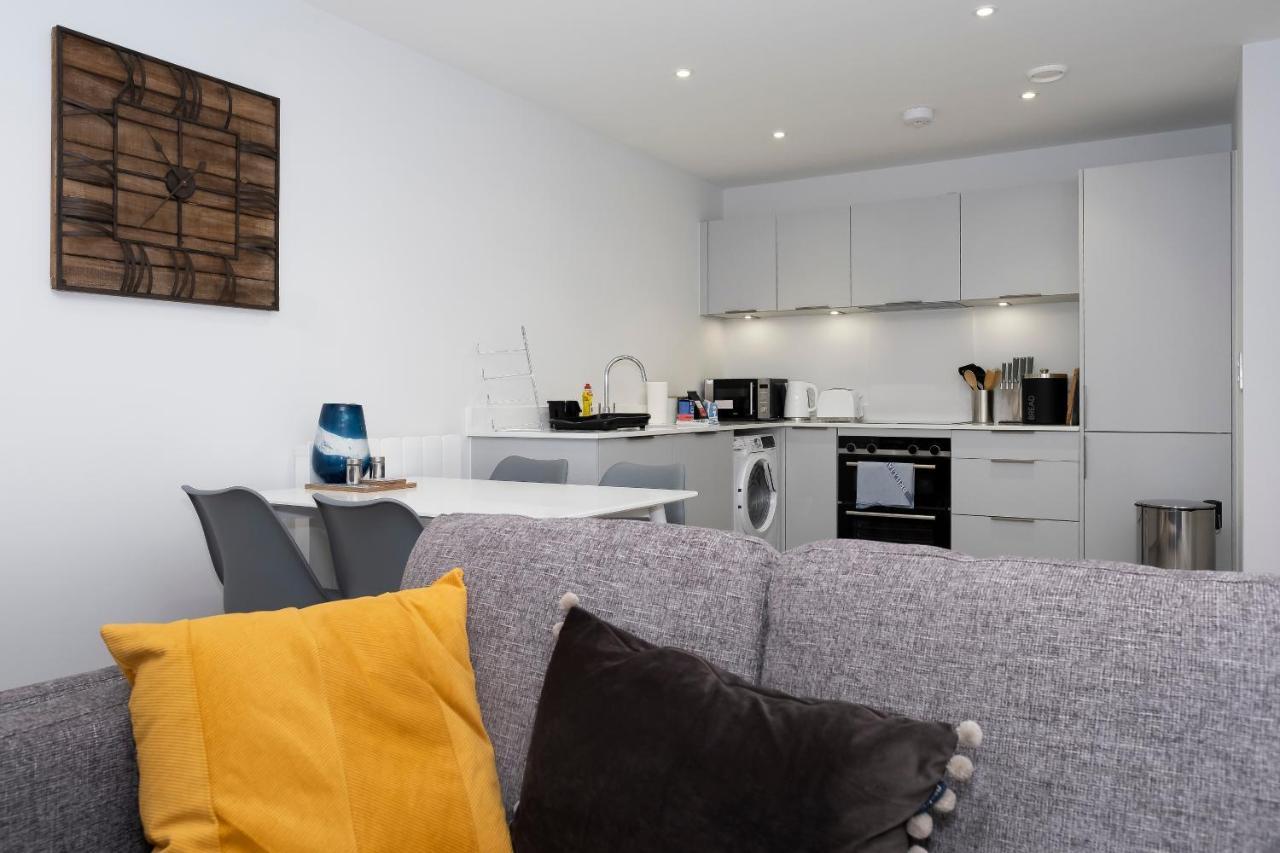 2 Putsborough - Luxury Apartment At Byron Woolacombe, Only 4 Minute Walk To Woolacombe Beach! Bagian luar foto