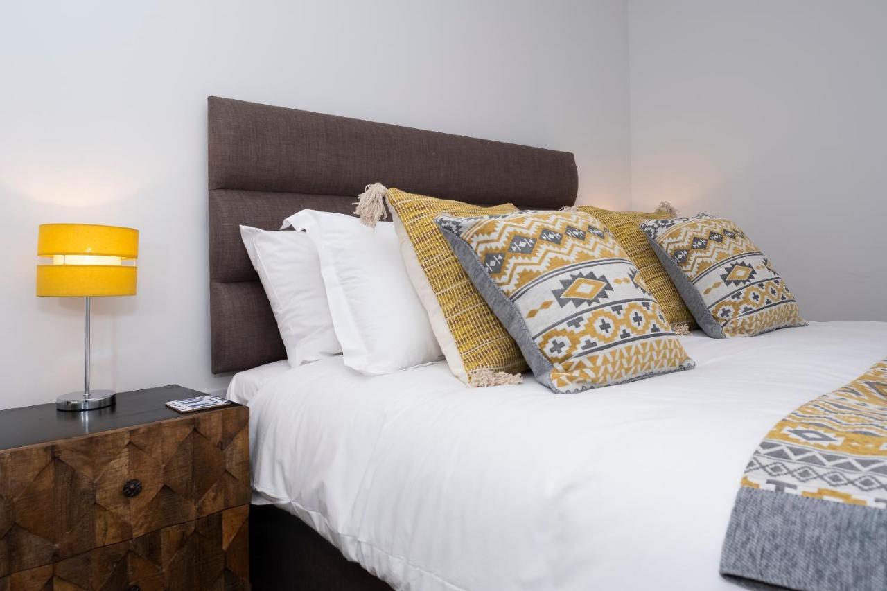 2 Putsborough - Luxury Apartment At Byron Woolacombe, Only 4 Minute Walk To Woolacombe Beach! Bagian luar foto